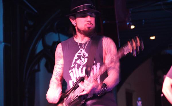 HonestInstall's tweet image. A SONOS dealer appreciation concert with Dave Navarro? We think, YES! Thanks, SONOS! #CEDIATweeps  #CEDIA14 #sonos