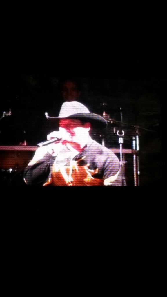 Alan Roche tweet media