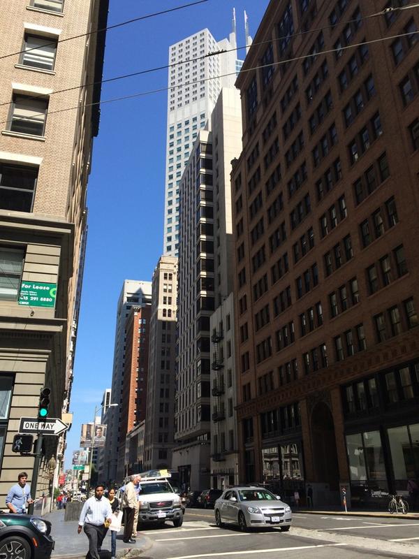 _tin's tweet photo. Exploring the streets of SF with me, myself, &amp;I. http://t.co/NtkHkndM3P