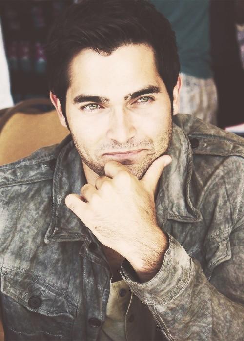 Happy birthday tyler hoechlin! 