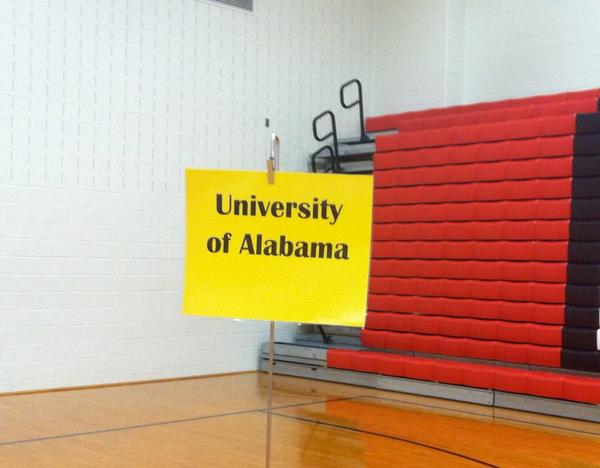 bcwrolltide's tweet photo. College night at Coppell. Best decision of my 1st 18 years was to attend @UofAlabama & @UA_JN #RollTide #ReesePhifer http://t.co/f4pzfjfFLx