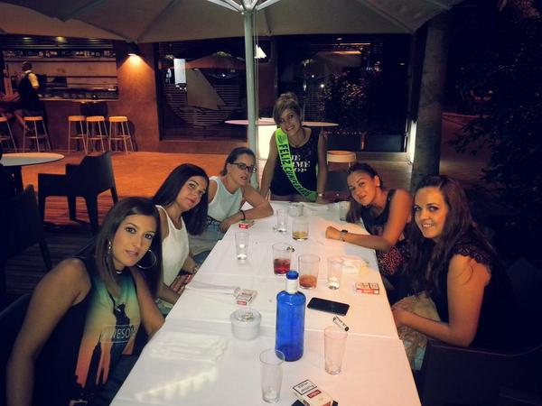 rakysinmas's tweet photo. Emocionada ....sin palabras desde el minuto uno.oskm @Mariaaroca88  @maria94816961 @anikags @L_E_L_S @acaacapelotaca http://t.co/g9y36G3NDs