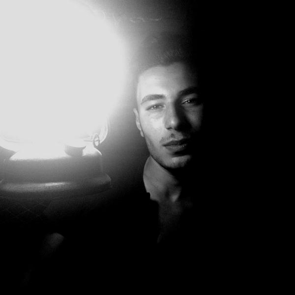 Konusacak birileri lazm yanlızımda birazz