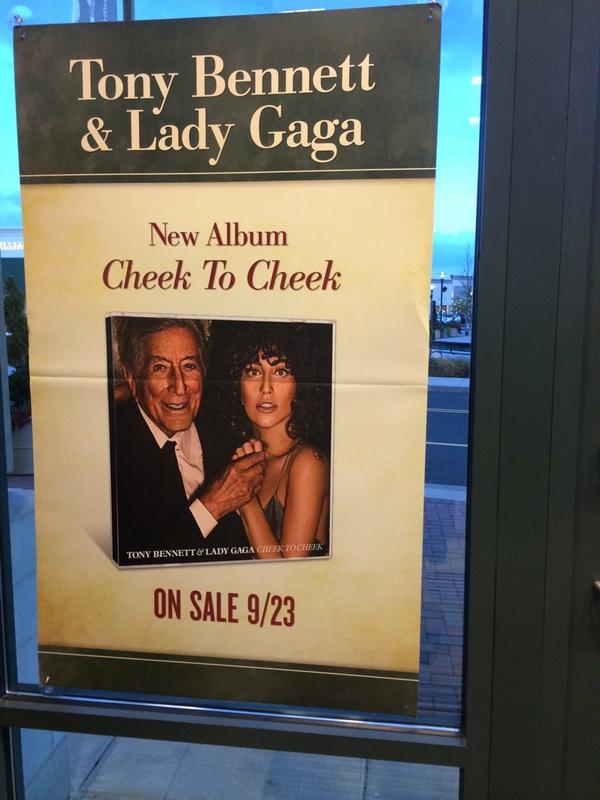 Álbum >> "Cheek to Cheek" - Página 21 BxSfVKDCUAAwJDX