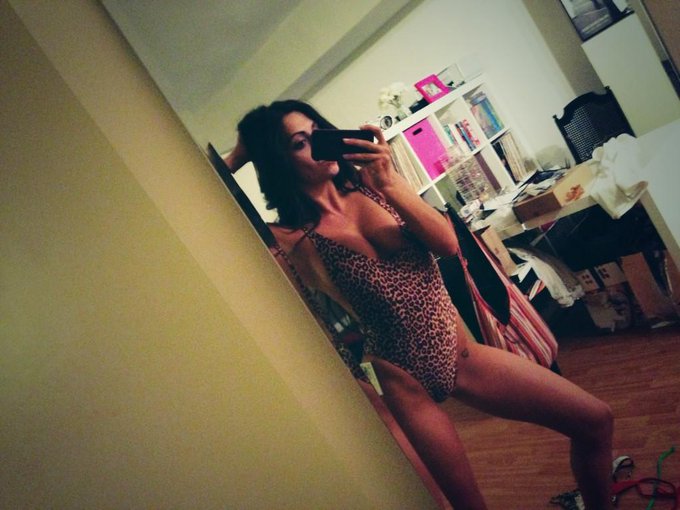 Sneak peek at something fun I picked up for my trip to Jamaica ;) http://t.co/RvEtNiEMYl<a href="/tag/humpday"class="tags"><span>#humpday</span></a>