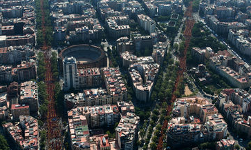 Si vols veure la V de la Diada ben bé, aquí tens les millors FOTOS AÈRIES ara.cat/fotografies/mi…