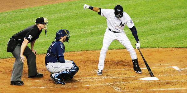 Yankees's tweet image. Let's pause this moment forever. #FarewellCaptain