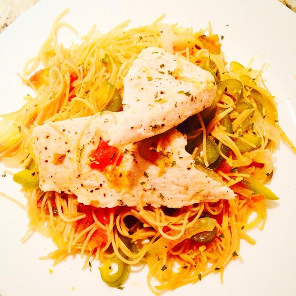 emihart's tweet photo. #hifreshbox After: Catalan style fideua with fish @hifreshbox @recreatehi #whatsfordinner http://t.co/DhnD38wPbt