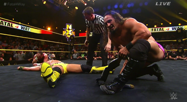 Review NXT Takeover 2 BxTBgQsCQAI52W5