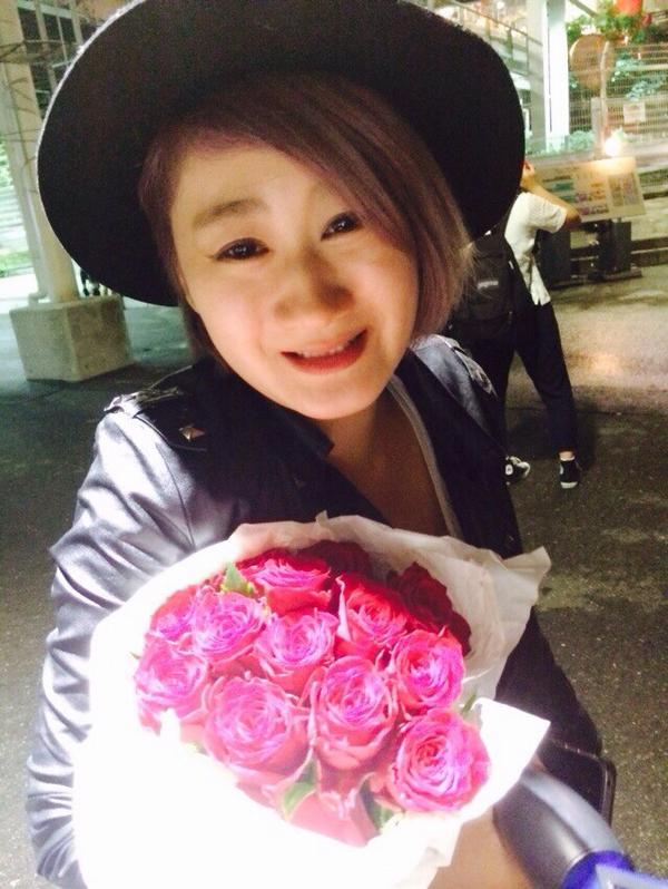 MaruMajico's tweet photo. 昨日の余韻があかん。。最前列で拝めてうぃののペンサたくさん。｡ﾟ(ﾟ＾ਊ＾ํ )ﾟ｡💓はにちゃんジヌが投げたバラの花束キャッチするし😭本当によかったね😭💓楽しすぎて超笑った😭💓 #WINNER #japantour #0911 http://t.co/7MAqzRJK8K