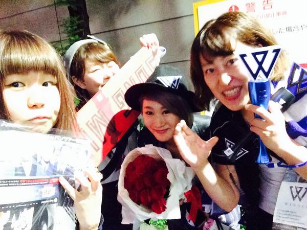 MaruMajico's tweet photo. 昨日の余韻があかん。。最前列で拝めてうぃののペンサたくさん。｡ﾟ(ﾟ＾ਊ＾ํ )ﾟ｡💓はにちゃんジヌが投げたバラの花束キャッチするし😭本当によかったね😭💓楽しすぎて超笑った😭💓 #WINNER #japantour #0911 http://t.co/7MAqzRJK8K