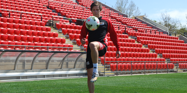AdelaideUnited's tweet photo. ARTICLE | Goodwin: I’ll be at home, here at Coopers. http://t.co/adLHgJOCW2 #WelcomeHomeCraig #COYR http://t.co/KthOZSDPOu