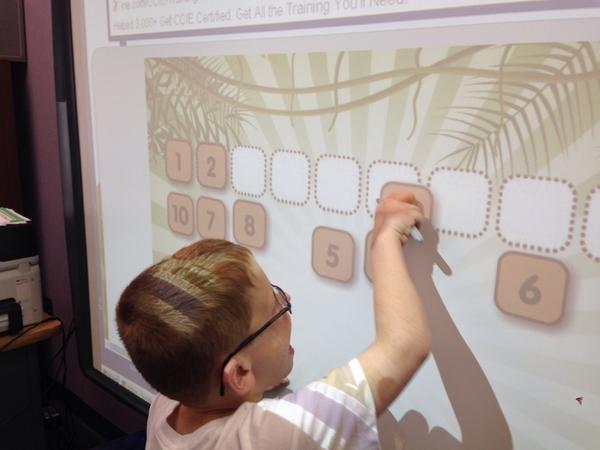 2AUSomeDDE's tweet image. This numerical order activity addresses gross motor skills too! #embeddedgoals #extendedmath @ABCyaGames