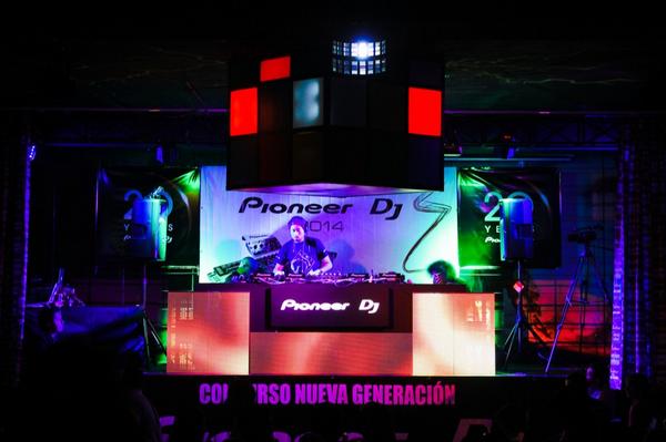 ReddsColombia's tweet photo. ¡Esta final se explora a nivel 5.5! @PioneerDJCol #LetsDry http://t.co/nsvcGngLfC