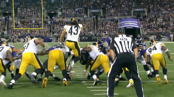 NFL's tweet image. Who times a snap better than Troy Polamalu?

No one.
WATCH: on.nfl.com/1tEMwqr #PITvsBAL