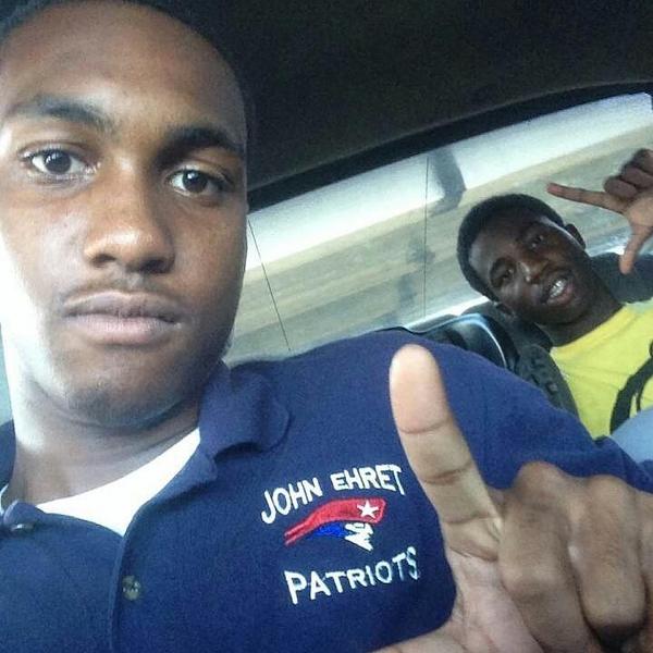 Catch me went Co he a hot niggah 😎