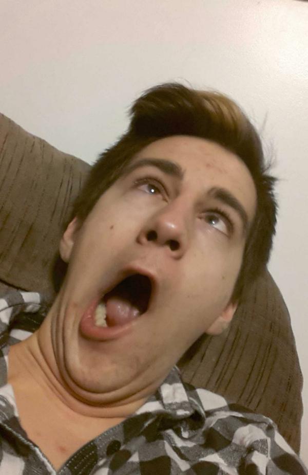OperationTimber's tweet photo. @jordankhorst challenges you to a chin contest. Post your pictures (of your friends) and tag #OperationTimber http://t.co/8Usw0Ver3L