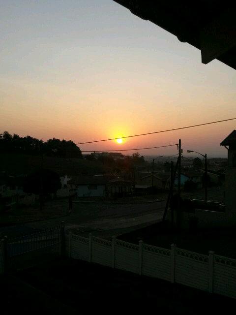 katherinemannie's tweet photo. @JesseBris My Sunrise pic frm SOUTH AFRICA! #HappyBirthdayPaulWalker #Walker4Life. taken at 6am. Hav a Great PW day http://t.co/SRwf2yjMNy