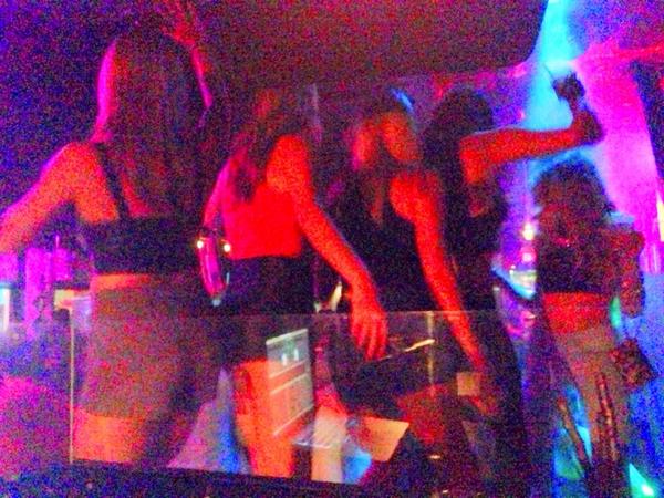 Floose_Ent's tweet photo. Pepper is going off #ThirstyThursday http://t.co/BsNwclVe01