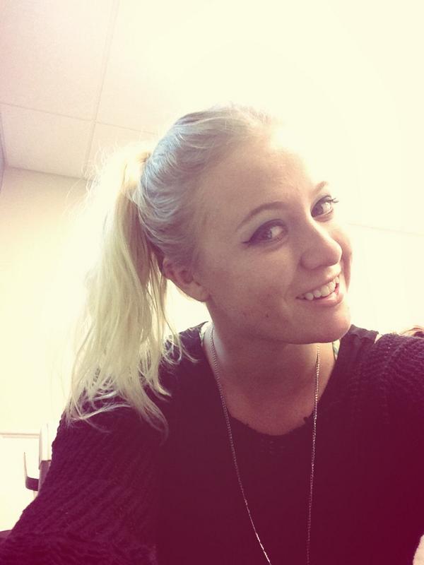 presley83's tweet photo. Love learning makeup cause I constantly don't look like crap now http://t.co/WPuTUxolsn