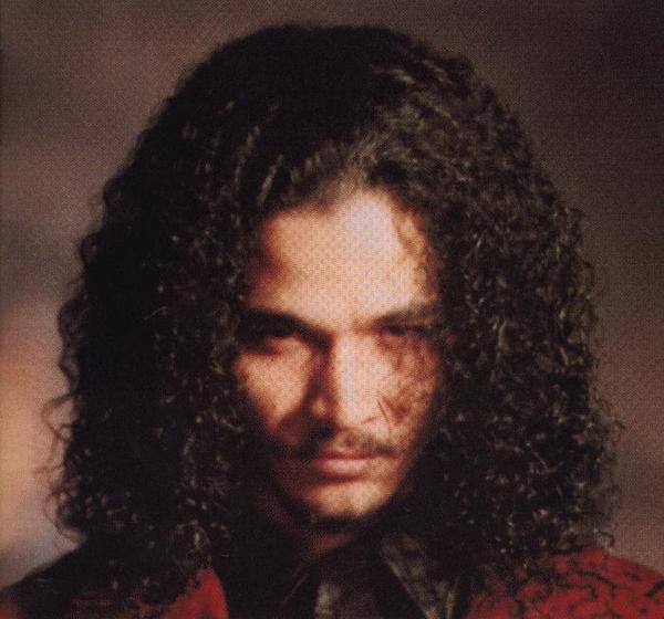 Happy Birthday to Bizzy Bone, who turns 38 today! 