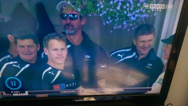 dxnet's tweet image. Just saw someone familiar celebrating Yorkshire&apos;s County Championship win on Sky Sports. @worldclasssimon