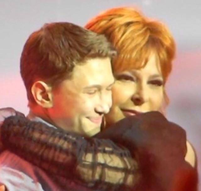 BON ANNIVERSAIRE,MON BELLE MYLENE FARMER!!! Jadore! HAPPY BIRTHDAY!! I LOVE YOU SO MUCH! 