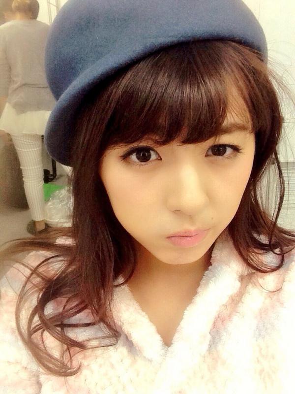 柳ゆり菜 בטוויטר 今日は7時間ほどの長丁場な撮影でしたが楽しくあっという間に終わってしまいました メイクさんの可愛い帽子を借りてみましたが 似合わなくてこの顔 笑 Http T Co Uqk0fvb4bw