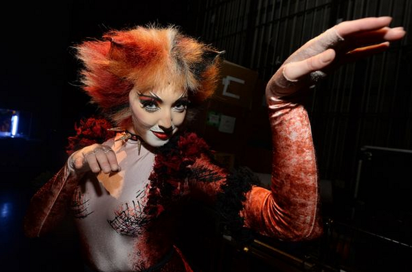 CatsMusical's tweet image. #Bombalurina metamorphosis @brumhippodrome! @Charleneford85 is one sassy cat! @birminghammail bit.ly/1lZC6my