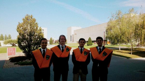 Representación del CM Mendaur en la Misa de apertura de curso de la <a href="/unav/">Universidad de Navarra</a> celebrada por el @arzobispofperez.