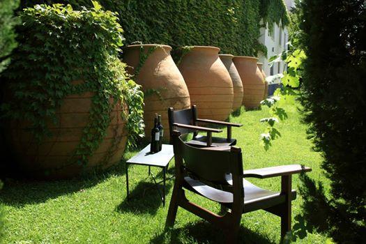yelpspain's tweet photo. Con muchas ganas de que llegue mañana para poder conocer @BodegasOlarra en Toledo y hacer el #retoencasadelvalle :D http://t.co/5cLkhyDNcI