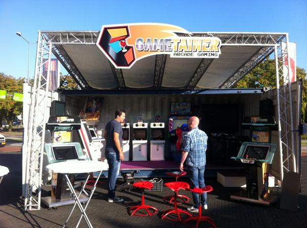 AletteAhsmann's tweet photo. Fan van #Pacman #Mario oa #retrogames check out #beeldengeluid #RetroGameExperience dit weekend. Met 'Gametainer'... http://t.co/LdDVv1EB2Y