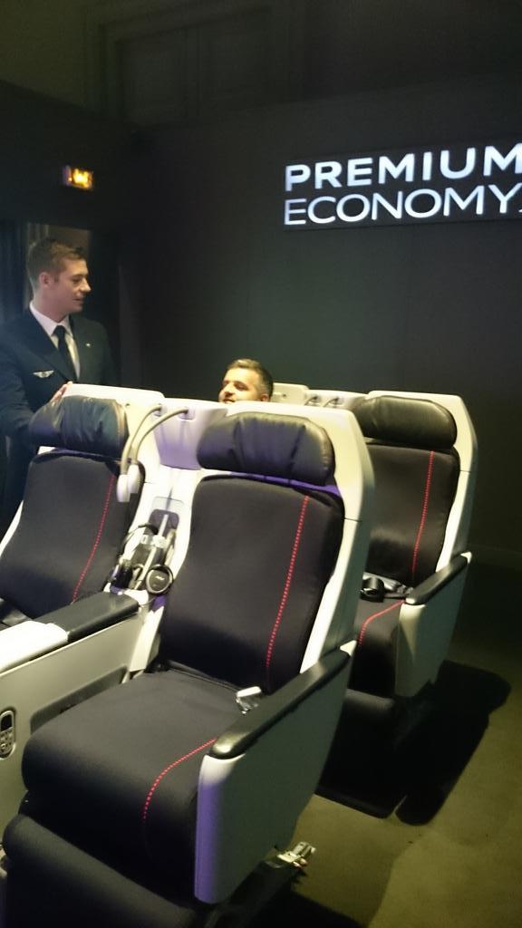 melissa_simoni's tweet photo. Une expo ludique et surprenante. Un positionnement ultra premium.well done @AirFranceFR #afexpo http://t.co/nR3yAg5ylY