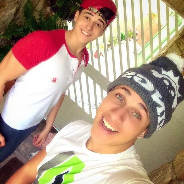 AlexMapeli432's tweet photo. Primiinho :P #Gatos_Pq_Sim kkk http://t.co/Wyc6sbe9VR