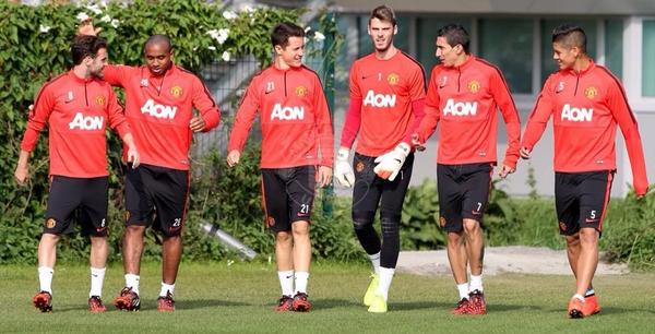 Nath_ThatKid's tweet photo. When you clocked the booty at training👀 http://t.co/7EUaSFBJXj