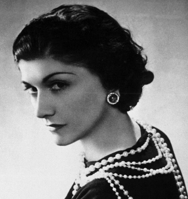 Raconteur on X: French #perfume: “A woman without perfume is a woman  without a future” - Coco Chanel  @CHANEL   / X
