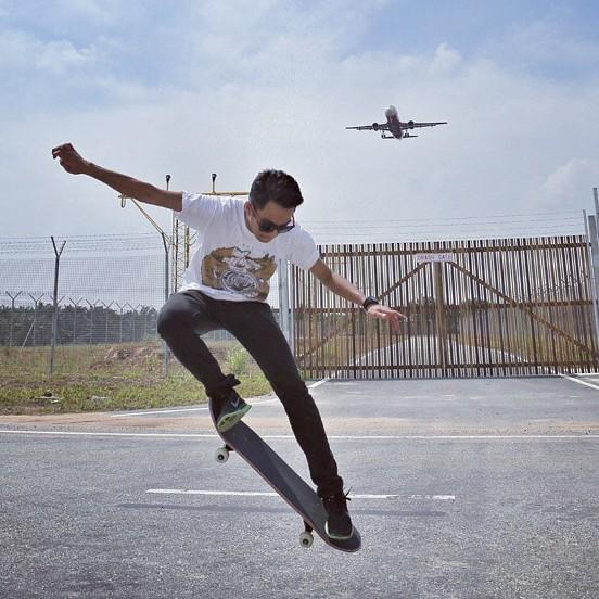 .<a href="/ashxhuzaifah/">Ash Huzaifah</a> reppin' our TWINFOX tee! Get yours now at <a href="/EvacApparel/">Evac Λpparel</a>