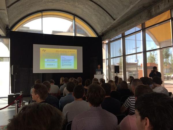 markmeeuwenoord's tweet photo. Met #LXD minor studenten #cmdbreda bij conference THE GAME IS ON #MU #strp-s http://t.co/9AbceAkV4l
