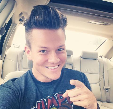 TylerWardUpdate's tweet photo. #NominateTylerWard #MTVEMA ❤
@tylerwardmusic :) ❤
#TeamTylerWard http://t.co/5DR8AkNyKt