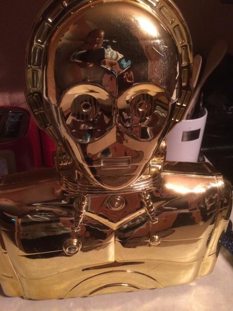 Surcharge de geekness.

bit.ly/1wihaYA

#geek #Yakaz #C3PO #StarWars