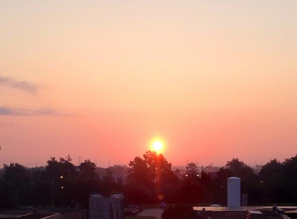 mannasyle's tweet photo. #HappyBirthdayPW #internationalSunriseSunsetDay #OneMillionforROWW #SupportROWW β€οΈ TX http://t.co/m1JHwlVl1R