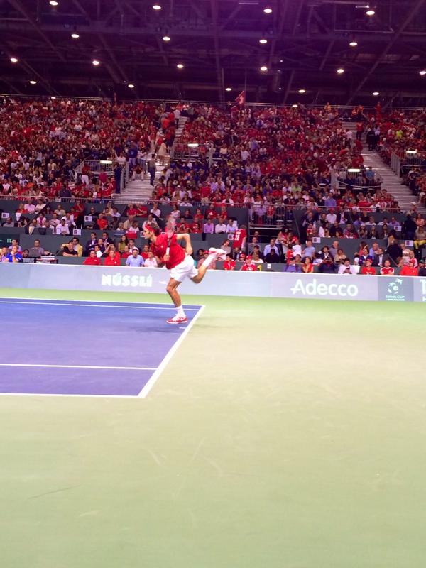 AmandaDCNN's tweet image. Not the worst seat I&apos;ve ever had! @rogerfederer 2 sets &amp;amp; 2-1 up v Bolelli @DavisCup #suivsita @cnnopencourt