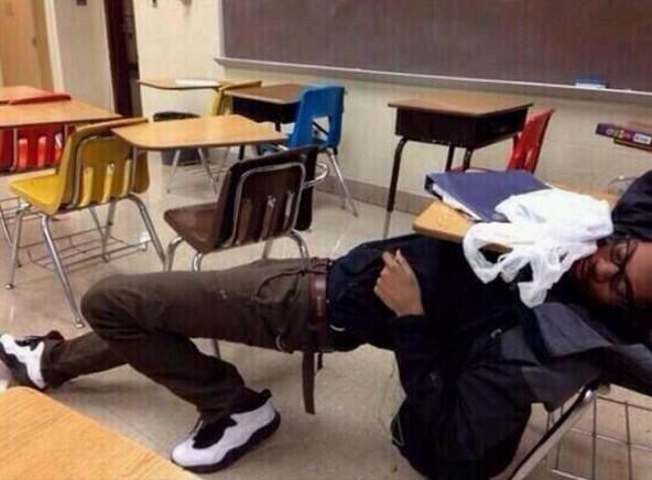 dailyteenwords's tweet photo. When I drop my pen in class: http://t.co/6fRY9aAOtD