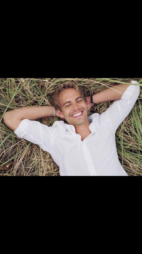 Happy birthday to my favorite actor paul walker! RIP love him. Forever a fan 