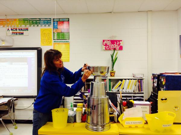 MechanicsGrove's tweet photo. @googlechrome Ms. Hecht's class has won the Stem-ly Cup for integrating Google Docs in to their writing curriculum. http://t.co/Aa1Gvn3k0q