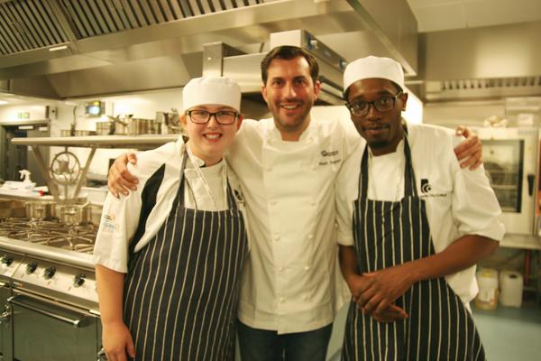 pickles_7xx's tweet photo. โ@Foodexcellence: @sharingplatter@lloydmann1 @MarkSargey10 first year students #isstraining http://t.co/9WHIhVOUQlโamazingโ๏ธ