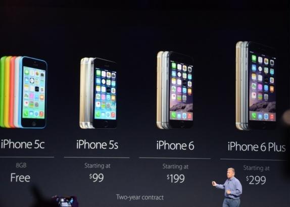 portaldeangola's tweet image. iPhone 6 e iPhone 6 Plus já estão disponíveis para pré-venda no sit ... - portaldeangola.com/2014/09/iphone…