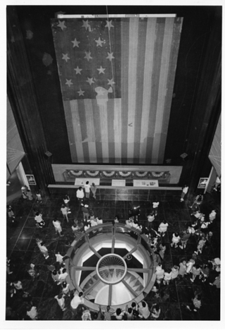 amhistorymuseum's tweet photo. 7 facts about the Star-Spangled Banner, including its Civil War years: http://t.co/Lb5lXhOGFl #StarSpangled200 http://t.co/F2Cfl3eWy1