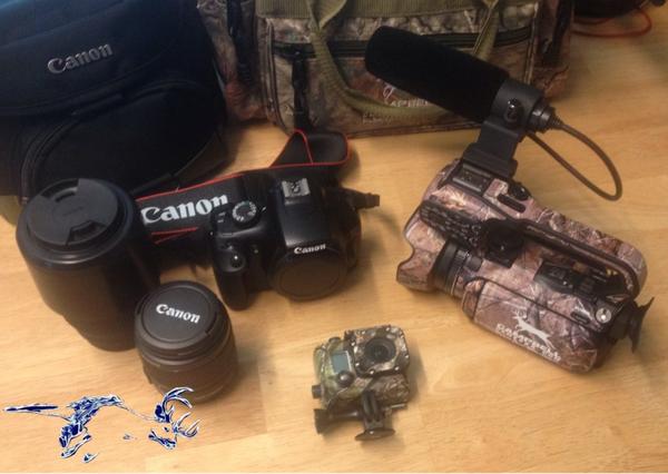 reel_fowl's tweet photo. Getting all the cameras charged up for tomorrow! #weaponarmor #gopro #canon #crossbowlife #teamgecko http://t.co/HmpvbvA0Et