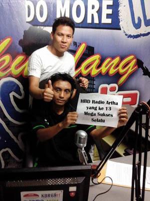 HBD <a href="/artharadio/">ARTHA 103.7 FM</a> yg ke13, moga sukses.. <a href="/CahayaRiska1/">Riska MD Artha Fm</a> <a href="/EtyArtha/">Derti Adinda Sari</a> <a href="/RioPuja/">Jhio Puja Satria</a>